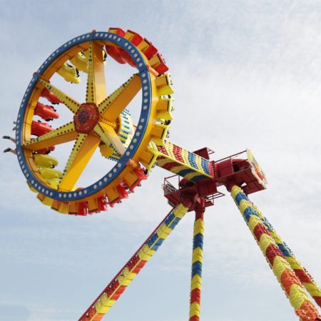 23 Seats giant frisbee ride
