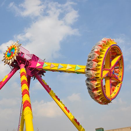 23 Seats giant frisbee ride